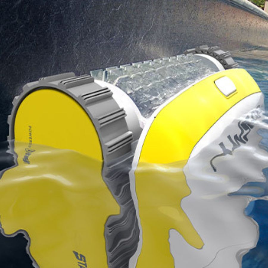 Robot piscina BWT Cosmy Star in acqua